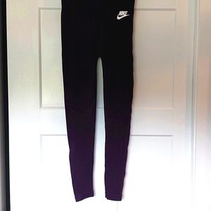Nike leggings, size Large, like new.